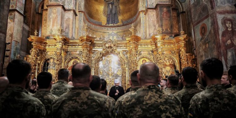 Ουκρανία δύο χρόνια μετά: Γιατί ο στρατός του Ζελένσκι έχει προβλήματα και δεν είναι τόσο αθώος