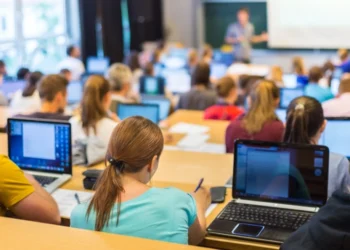 Mη κρατικά πανεπιστήμια: Πώς θα εισάγονται οι φοιτητές, τι θα γίνει με την εξέλιξη των καθηγητών και την έρευνα