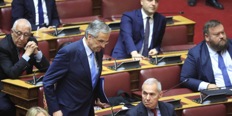 Μαξίμου για την πύρινη ομιλία Σαμαρά: Κανένα σχόλιο