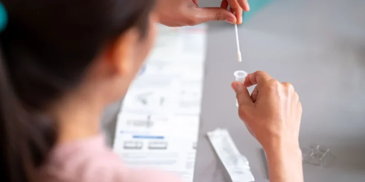 Τρία δωρεάν self test για δύο τύπους καρκίνου – Πότε θα είναι διαθέσιμα στη χώρα μας