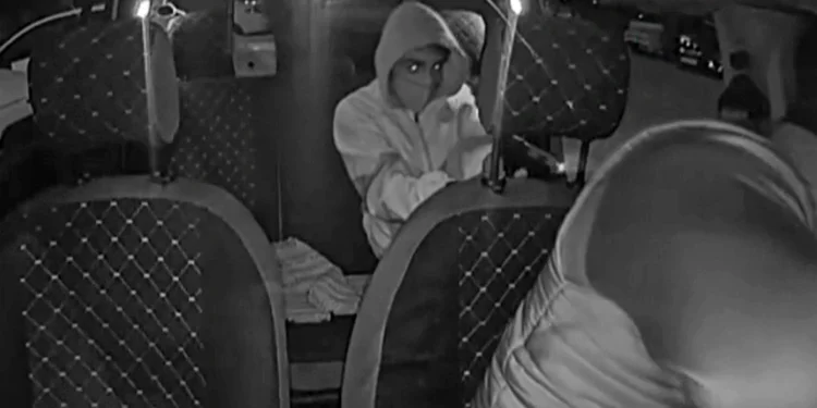 Τουρκία: 19χρονος πυροβόλησε τρεις φορές πισώπλατα οδηγό ταξί και του είπε «κάποιους δεν πρέπει να τους εμπιστεύεσαι»