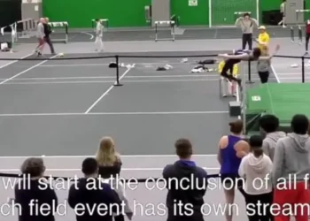 Μαρτίνα Ναβρατίλοβα: Οργή για έφηβο τρανς που κέρδισε το άλμα εις ύψος κορασίδων σε αγώνα στις ΗΠΑ – Δείτε βίντεο