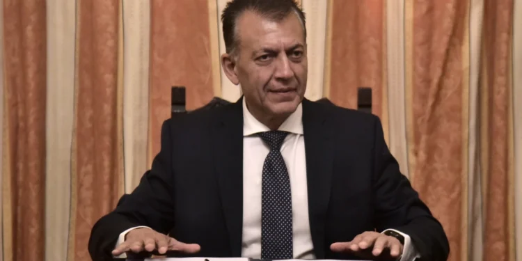 Βρούτσης για το άνοιγμα των γηπέδων: Τέλος στο ξέφραγο αμπέλι – Κάνουμε σε δύο μήνες όσα έλειπαν για 20 χρόνια