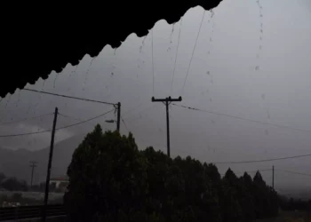 Καιρός: Καταιγίδες και χαλάζι από το βράδυ της Κυριακής – Έκτακτο δελτίο από την ΕΜΥ