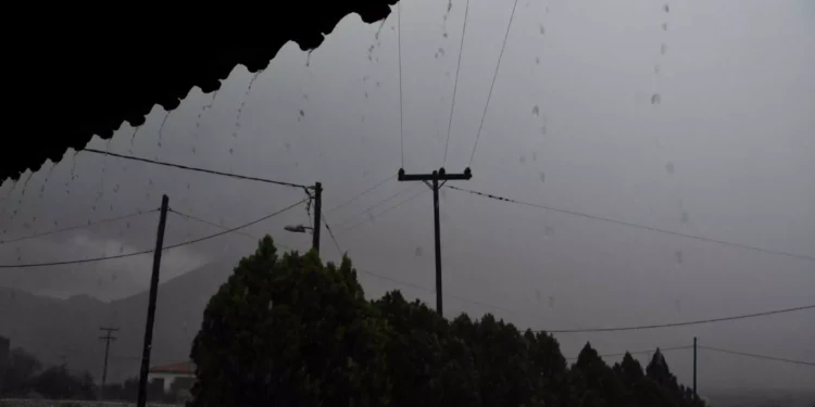 Καιρός: Καταιγίδες και χαλάζι από το βράδυ της Κυριακής – Έκτακτο δελτίο από την ΕΜΥ