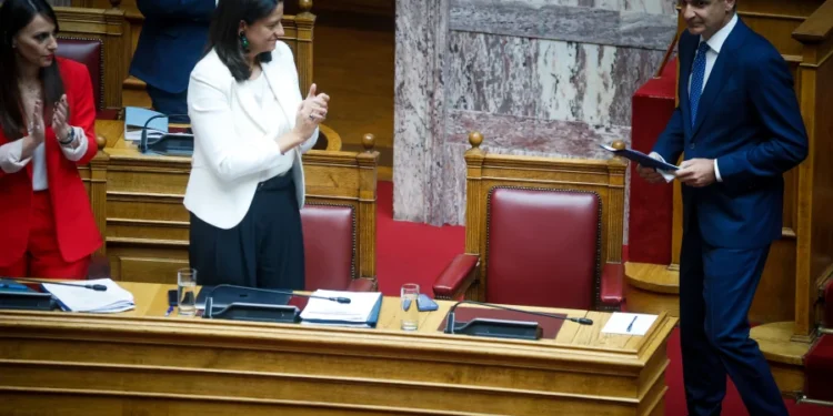 Υπόθεση Ασημακοπούλου: Έξι ψέματα για τη διαρροή email που δείχνουν συγκάλυψη