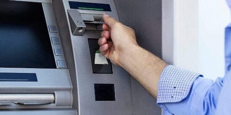 Τράπεζες: Πότε θα κλείσουν για 4 ημέρες – Ποιες συναλλαγές δεν θα μπορούμε να κάνουμε