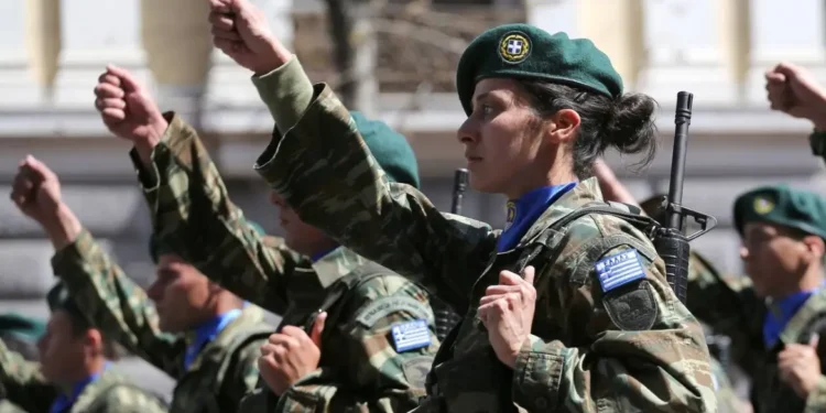 Δένδιας: Τις επόμενες ημέρες θα παρουσιάσω τη σκέψη μας για εθελοντική στράτευση των γυναικών