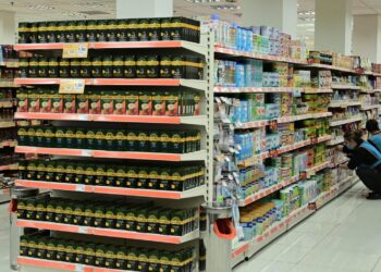 Ακρίβεια: Συνεχίζεται το «ράλι» ανατιμήσεων στα τρόφιμα, με «πρωταθλητές» το λάδι και τα φρούτα