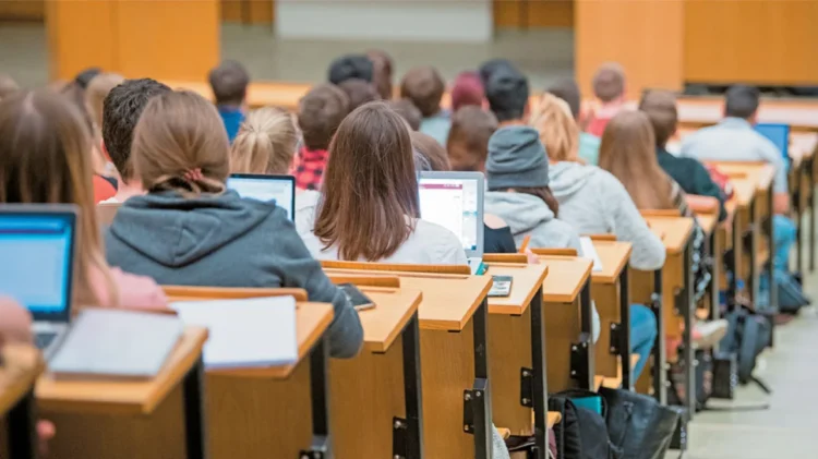 Κομισιόν: Πρόταση για δημιουργία κοινού ευρωπαϊκού πτυχίου σε πανεπιστήμια της ΕΕ