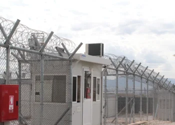 Χειροπέδες σε τέσσερις συνοριοφύλακες για βασανιστήρια σε βάρος κρατούμενου