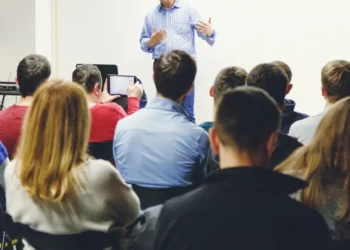 Άνεργοι: Eπιδοτούμενο πρόγραμμα κατάρτισης για έως και 1.725 ευρώ -Δικαιούχοι και προϋποθέσεις