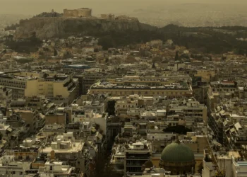 Καιρός: Αφρικανική σκόνη θα «πνίξει» και σήμερα τη χώρα -Πού θα έχει λασποβροχές, «καμπανάκι» από πνευμονολόγους