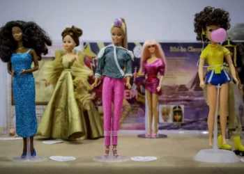 Barbie: Η πιο διάσημη κούκλα στον κόσμο γίνεται 65 ετών