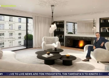 Ο Νίκος Ευαγγελάτος «μπήκε» στο νέο σπίτι του Στέφανου Κασσελάκη στο Κολωνάκι