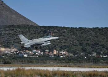 Έπεσε F-16 στη νήσο Ψαθούρα, πάνω από την Αλόννησο – Σώος ο πιλότος