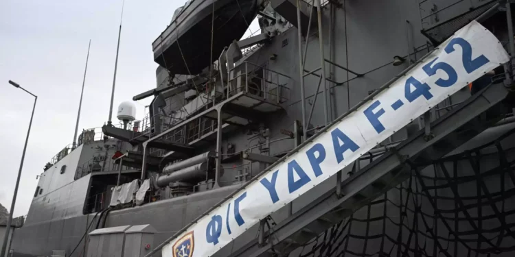 Η πρώτη εμπλοκή της φρεγάτας ΥΔΡΑ στην επιχείρηση ΑΣΠΙΔΕΣ: Έβαλε εναντίον δυο UAVs