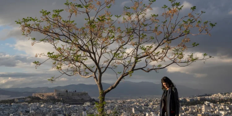 Άστατο το σκηνικό του καιρού σήμερα -Πού αναμένονται βροχές, η πρόβλεψη για Κυριακή και Καθαρά Δευτέρα