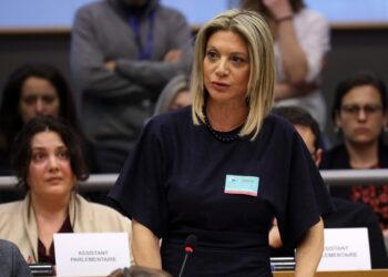 Τέμπη – Καρυστιανού: Είναι πολύ μεγάλη ντροπή να πρέπει να ξενιτευτώ για να βρω δικαίωση για ένα έγκλημα που έγινε στην Ελλάδα