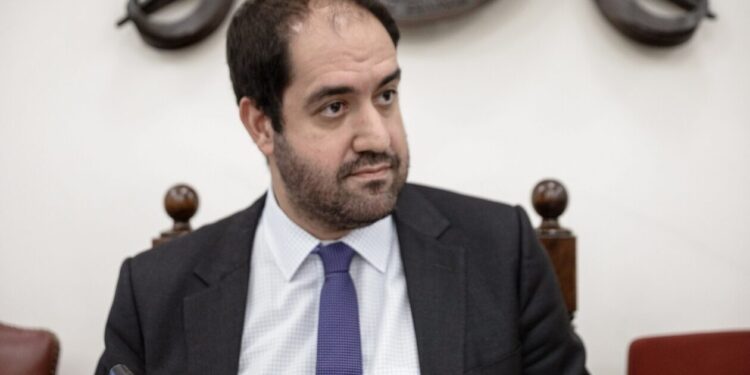 Κεφαλογιάννης: «Στέλνουμε στρατιωτικό εξοπλισμό στην Ουκρανία, αλλά αυτό δεν γίνεται κρυφά»