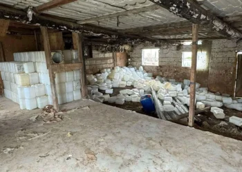 Εξαρθρώθηκε μεγάλη συμμορία που νόθευε τόνους καυσίμων και ποτών – Είχαν στήσει κύκλωμα με κέρδη εκατομμυρίων ευρώ