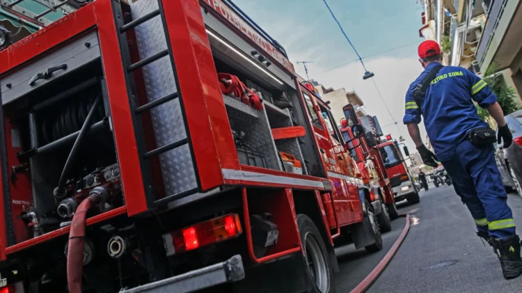 Φωτιά σε διαμέρισμα στη Νέα Ιωνία – Απεγκλωβίστηκαν δύο γυναίκες