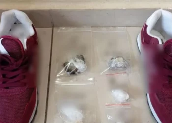 Μέσα σε παπούτσια πέρασε ναρκωτικά στις φυλακές Τρικάλων