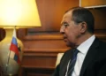 Ανοιχτή απειλή Λαβρόφ: Η Δύση αυξάνει τον κίνδυνο πυρηνικού πολέμου