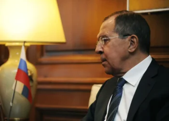 Ανοιχτή απειλή Λαβρόφ: Η Δύση αυξάνει τον κίνδυνο πυρηνικού πολέμου