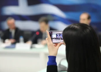 Τέλος στα έκτακτα επιδόματα και στα pass