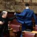 Ο πρώην βουλευτής των Σπαρτιατών, Φλώρος, γρονθοκόπησε μέσα στην ολομέλεια βουλευτή της Ελληνικής Λύσης