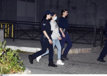 Κολωνός: Αποφυλακίστηκε η μητέρα της 12χρονης