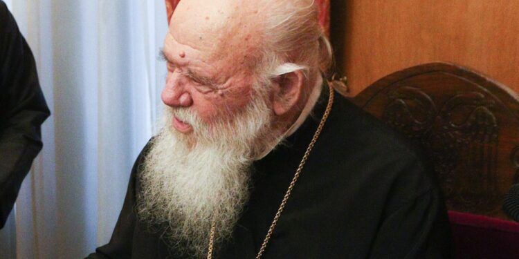 Αρχιεπίσκοπος Ιερώνυμος: Δεν κάνουμε ό,τι μας πει ο Βελόπουλος ή οποιοσδήποτε πολιτικός