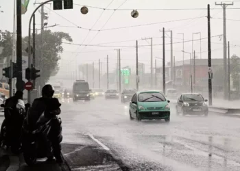 Καιρός: «Έρχονται» ισχυρές καταιγίδες με κεραυνούς και χαλάζι από σήμερα το απόγευμα έως το μεσημέρι του Σαββάτου – Επικαιροποιήθηκε το έκτακτο δελτίο