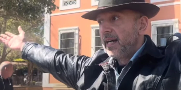 Αλεξανδρούπολη: Σόου από τον καθηγητή που συνελήφθη για παρενόχληση μαθήτριας