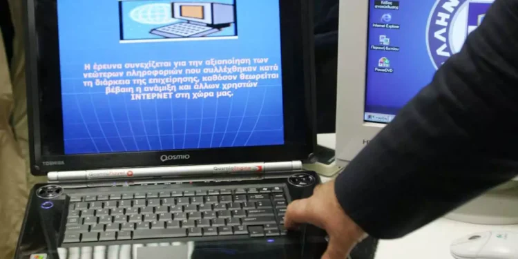 Χειροπέδες σε 18χρονο για πορνογραφία ανηλίκων: Κατασχέθηκε υλικό σεξουαλικής κακοποίησης παιδιών