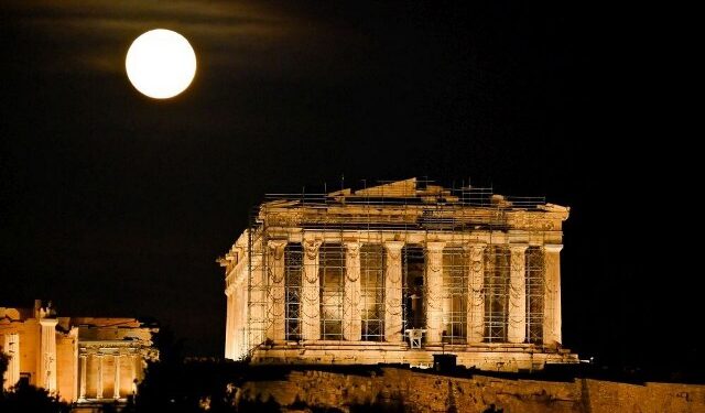 Τρόμος στην Ακρόπολη: Τελετές σατανισμού κάτω από τον Ιερό Βράχο – Ανατριχιαστικές εικόνες
