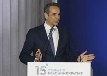 Μητσοτάκης: Τα περιπολικά να γίνονται και ταξί και ασθενοφόρα για τον πολίτη