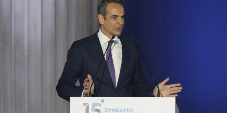 Μητσοτάκης: Τα περιπολικά να γίνονται και ταξί και ασθενοφόρα για τον πολίτη