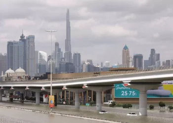 Πλημμύρα του αιώνα στο Ντουμπάι: Οι θεωρίες συνωμοσίας για την «σπορά νεφών» και η απάντηση των ειδικών