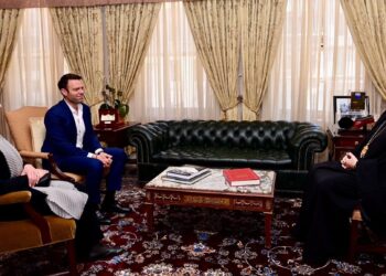 Κασσελάκης στον Αρχιεπίσκοπο Αμερικής: «Είτε παπάς θα γίνει, είτε πολύ σπουδαίος», είπε ο Άγιος Τσαλίκης όταν βαφτίστηκα