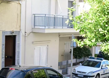 Ηλιούπολη: Τα κινητά και η καραμπίνα θα ξεκλειδώσουν το μυστήριο με το διπλό θάνατο μητέρας και γιου