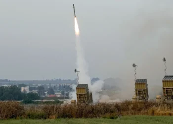 Νίκος Δένδιας: Η Ελλάδα αποκτά αντιπυραυλικό-αντιdrone θόλο αλά Ισραήλ