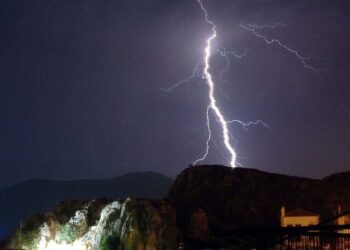 Καιρός: Πολικός αεροχείμαρρος σε λίγες ώρες θα σαρώσει τη χώρα – Ποιες περιοχές θα επηρεαστούν