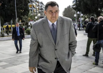 Καρατζαφέρης για Κασσελάκη: Είναι σαν να βάζουν τη Φαίη Σκορδά αρχηγό της αντιπολίτευσης