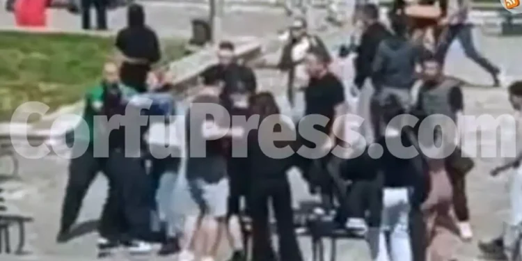 Κέρκυρα: Μάχες και άγριο ξύλο πριν τα μαχαιρώματα ανηλίκων – Αποκαλυπτικό βίντεο