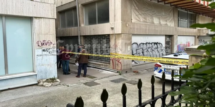 Κύπρος: Αλλοδαπός πήδηξε από τον 5ο όροφο και σκοτώθηκε για να μη συλληφθεί