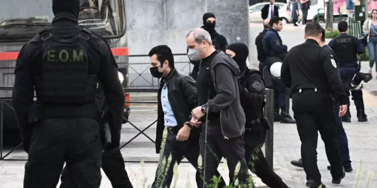 Κολωνός: Κανένα ελαφρυντικό σε Μίχο και μητέρα για την υπόθεση της 12χρονης προτείνει η εισαγγελέας