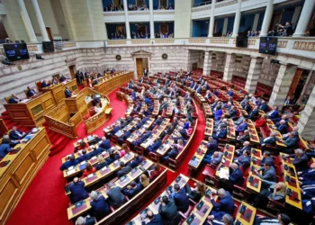 Ποιοι μπαίνουν στη Βουλή αν οι 11 «Σπαρτιάτες» βουλευτές κηρυχθούν έκπτωτοι – Μεγάλες ανατροπές