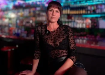 Scorpios Bar: Απέλυσαν τη γυναίκα που έγινε viral στο TikTok με το «Σκορπιός, είναι για σένα»